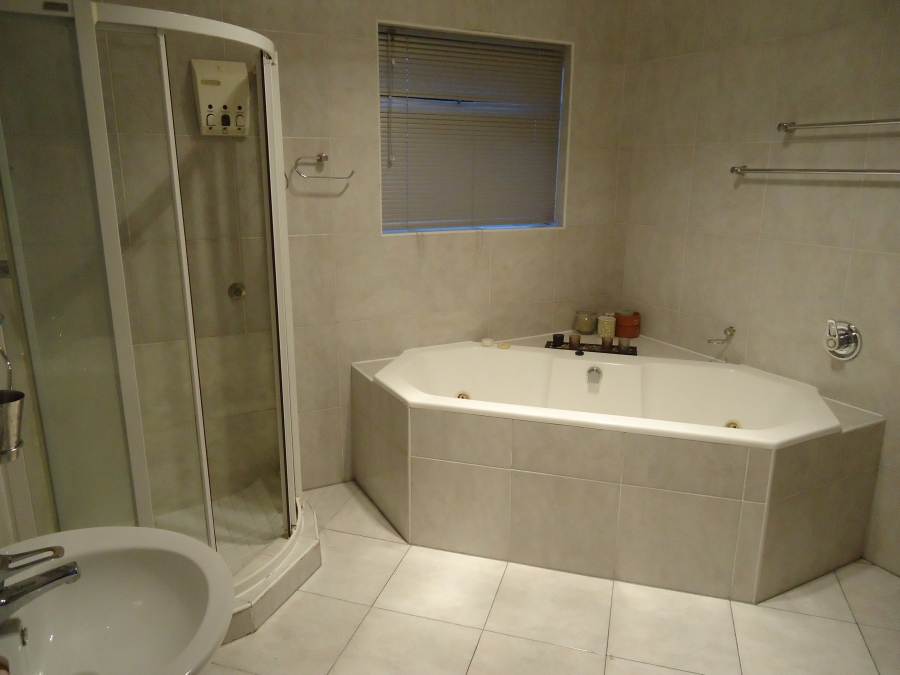 To Let 3 Bedroom Property for Rent in Plumstead Western Cape